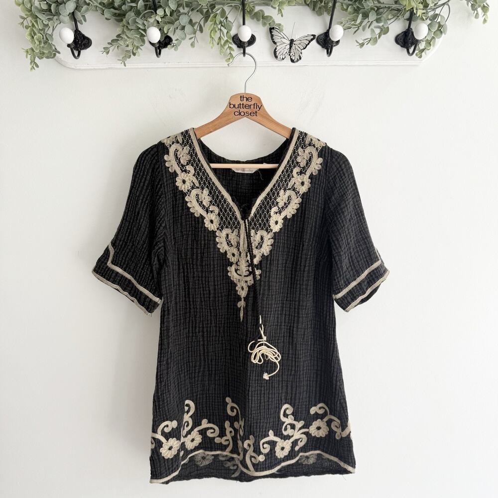 Soft Surroundings Sahara Cream Color Embroidered Grey Textured Tunic Top Size S